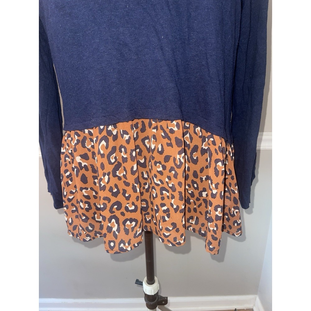 Umgee Womens Blue Leopard Print Shirt Size Small USA Linen Blend - Picture 2 of 4